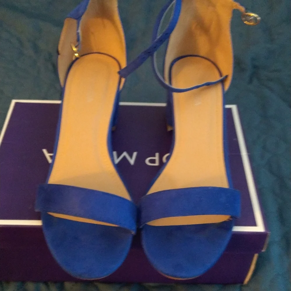 Shoes - Picture 2 of 3